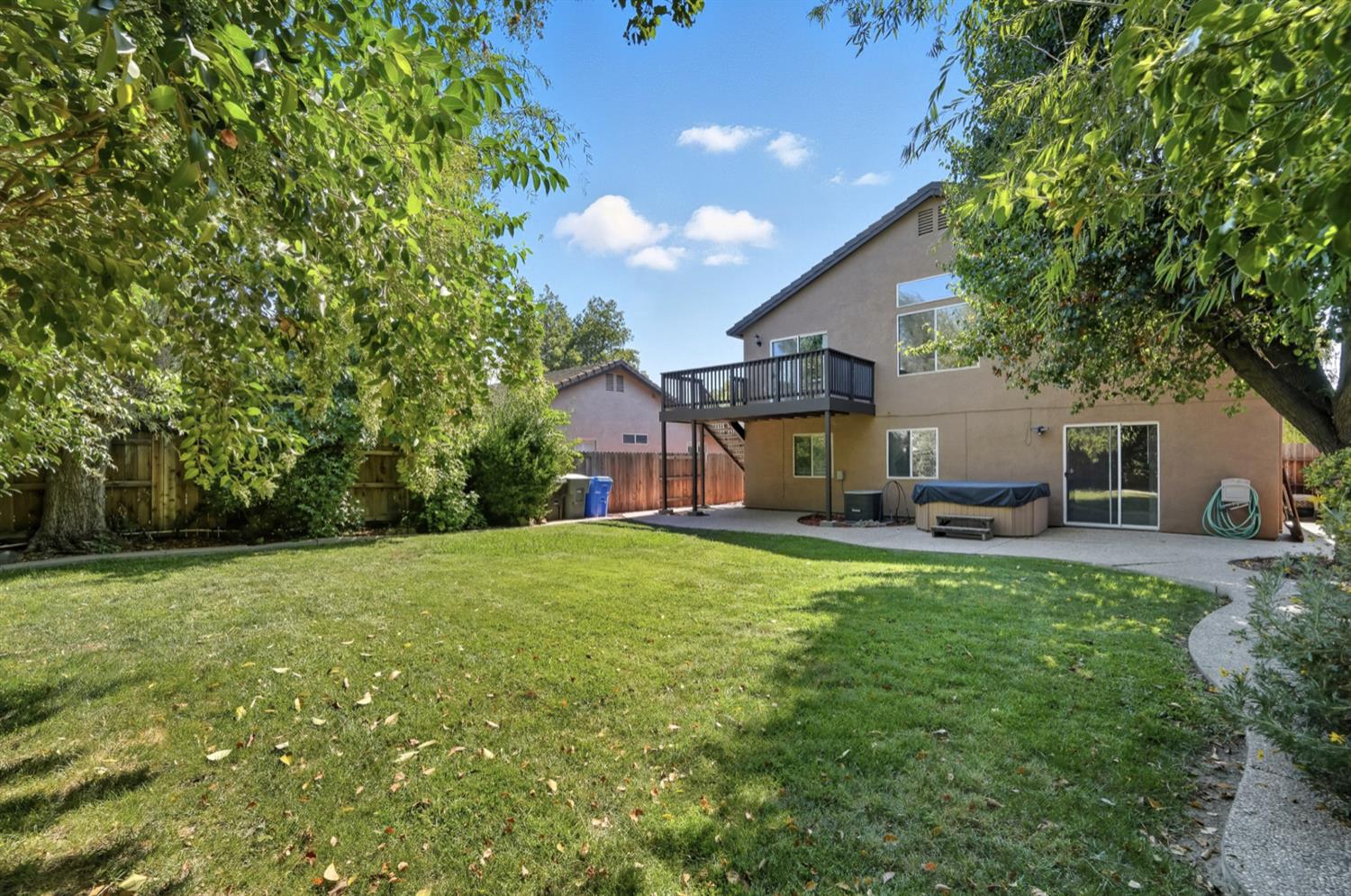 1931 Diamond Oak Way, Manteca, CA 95336