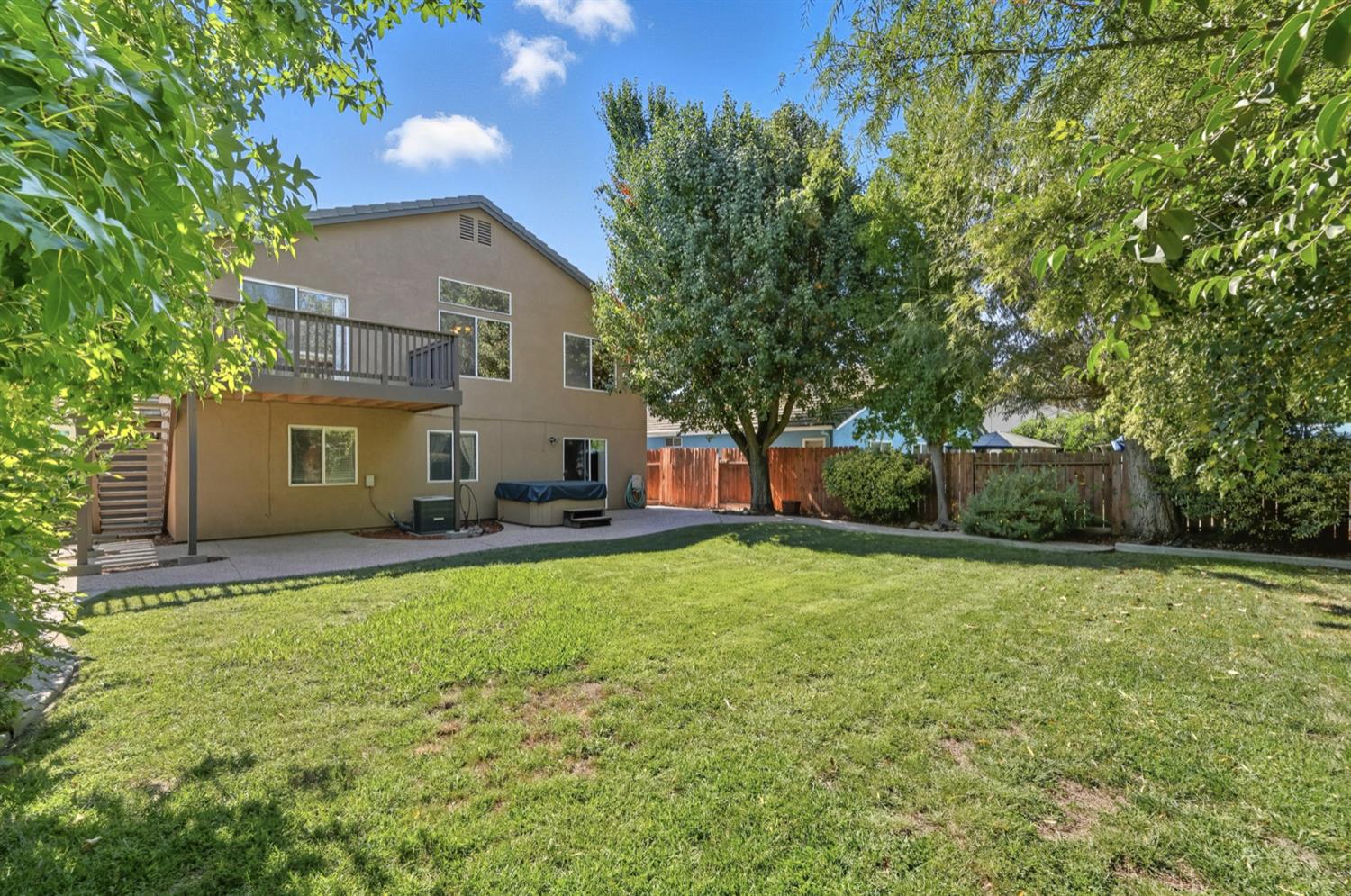 1931 Diamond Oak Way, Manteca, CA 95336