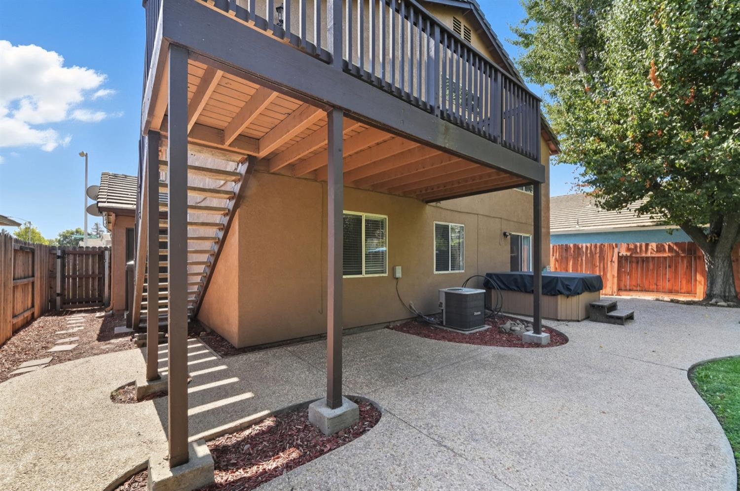 1931 Diamond Oak Way, Manteca, CA 95336