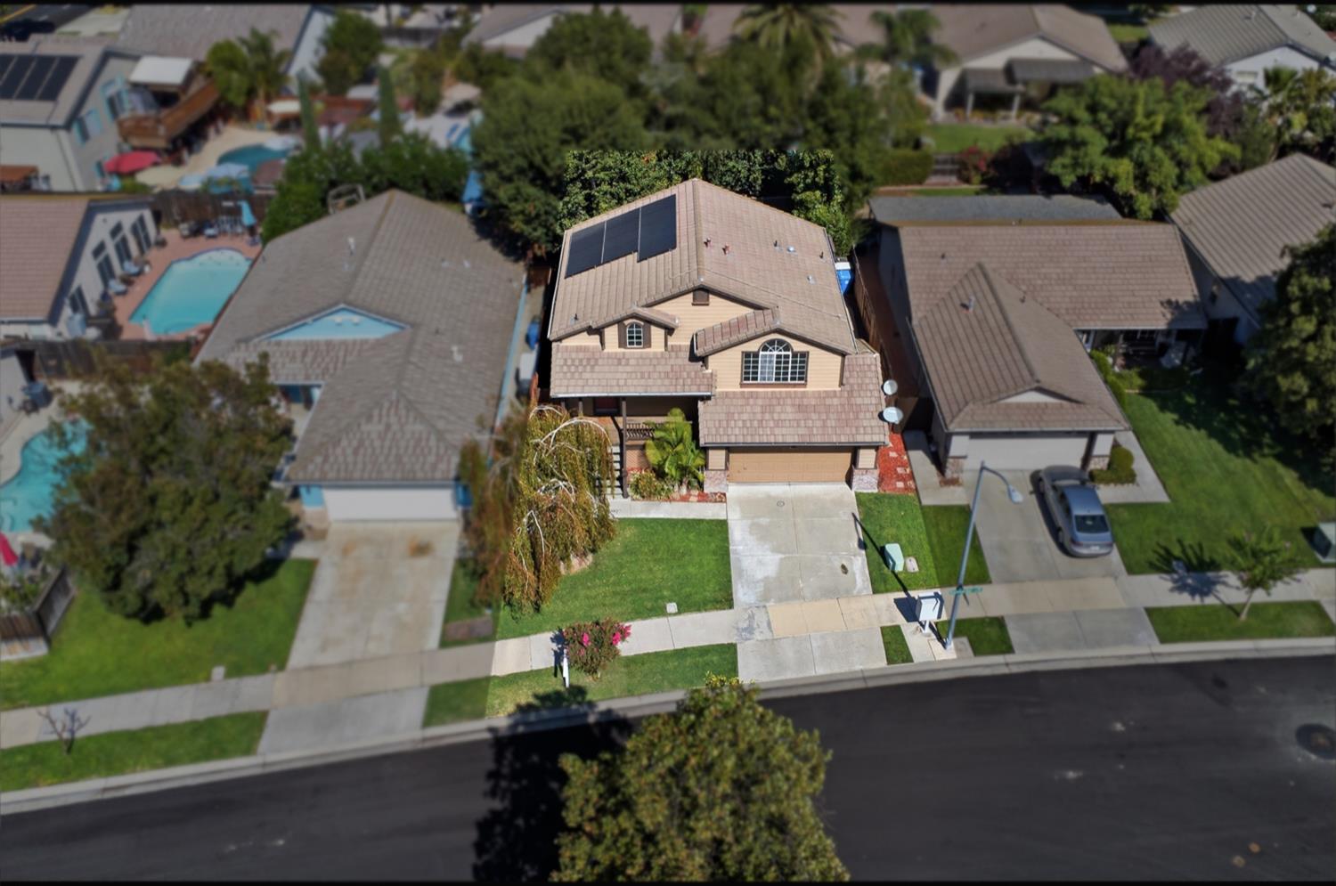 1931 Diamond Oak Way, Manteca, CA 95336