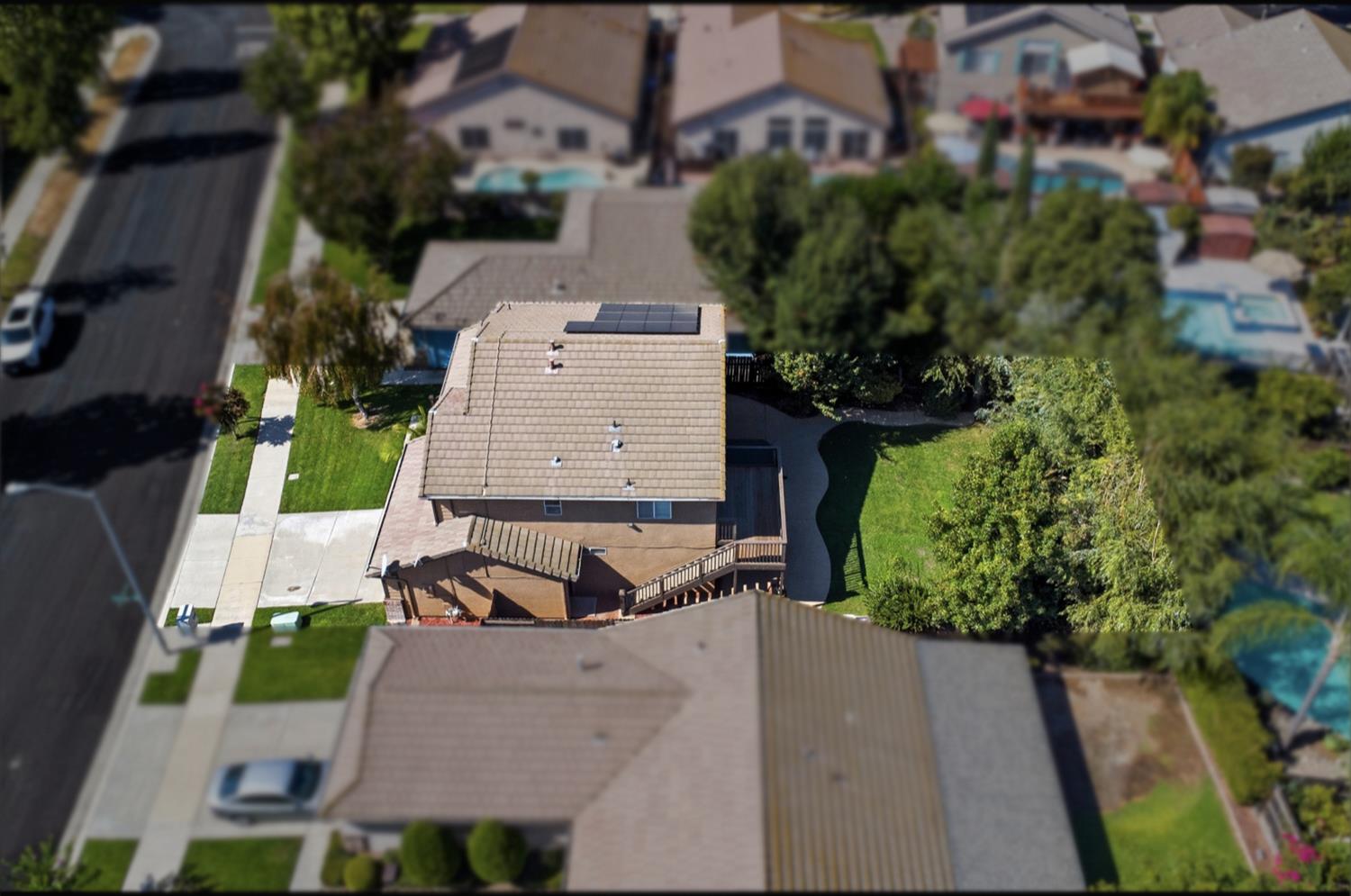 1931 Diamond Oak Way, Manteca, CA 95336