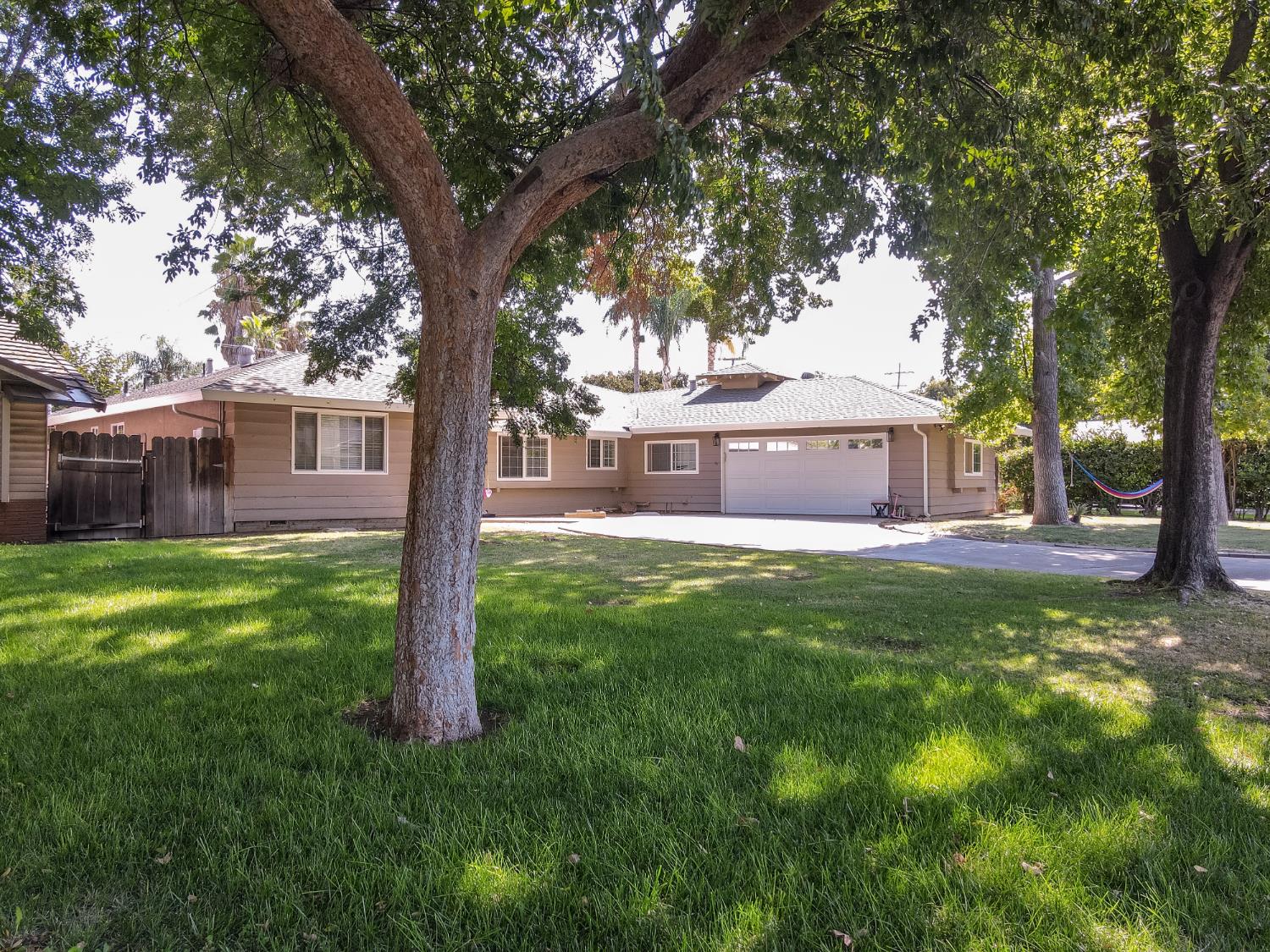 2806 Tahoe Dr, Merced, CA 95340