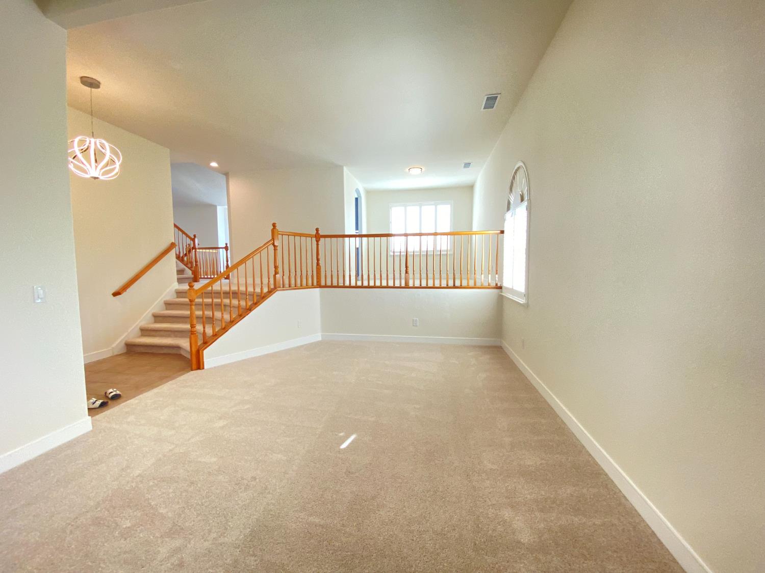 1716 Via Milano, Gustine, CA 95322