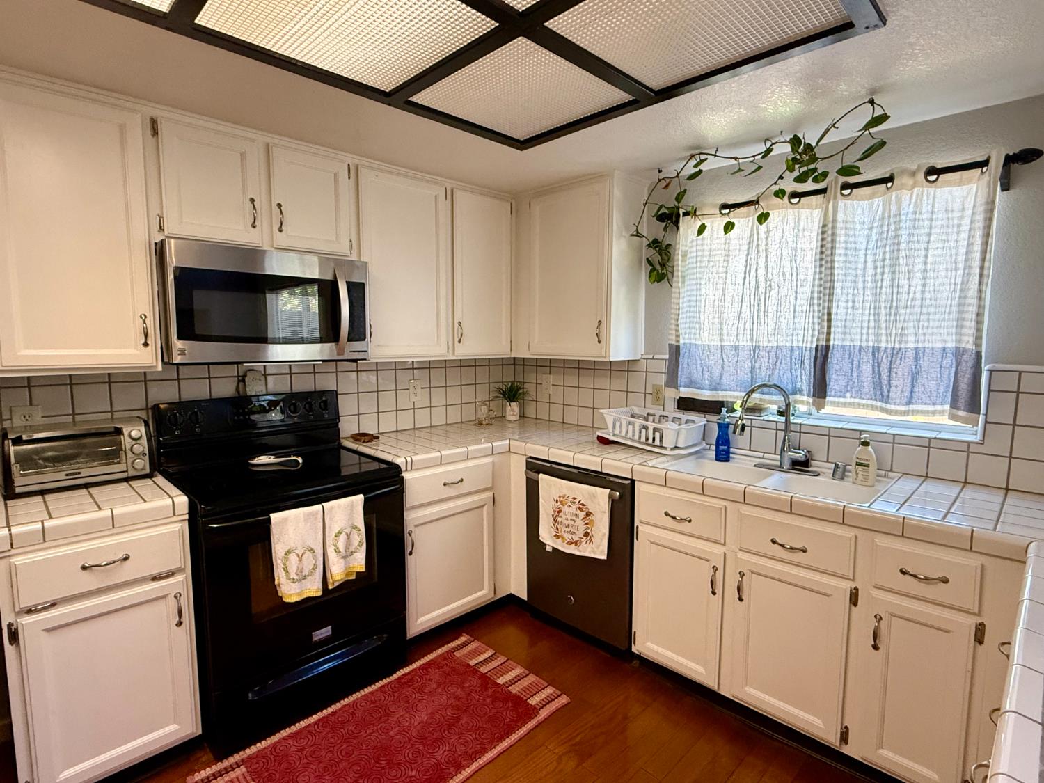 1010 Neal St, Los Banos, CA 93635