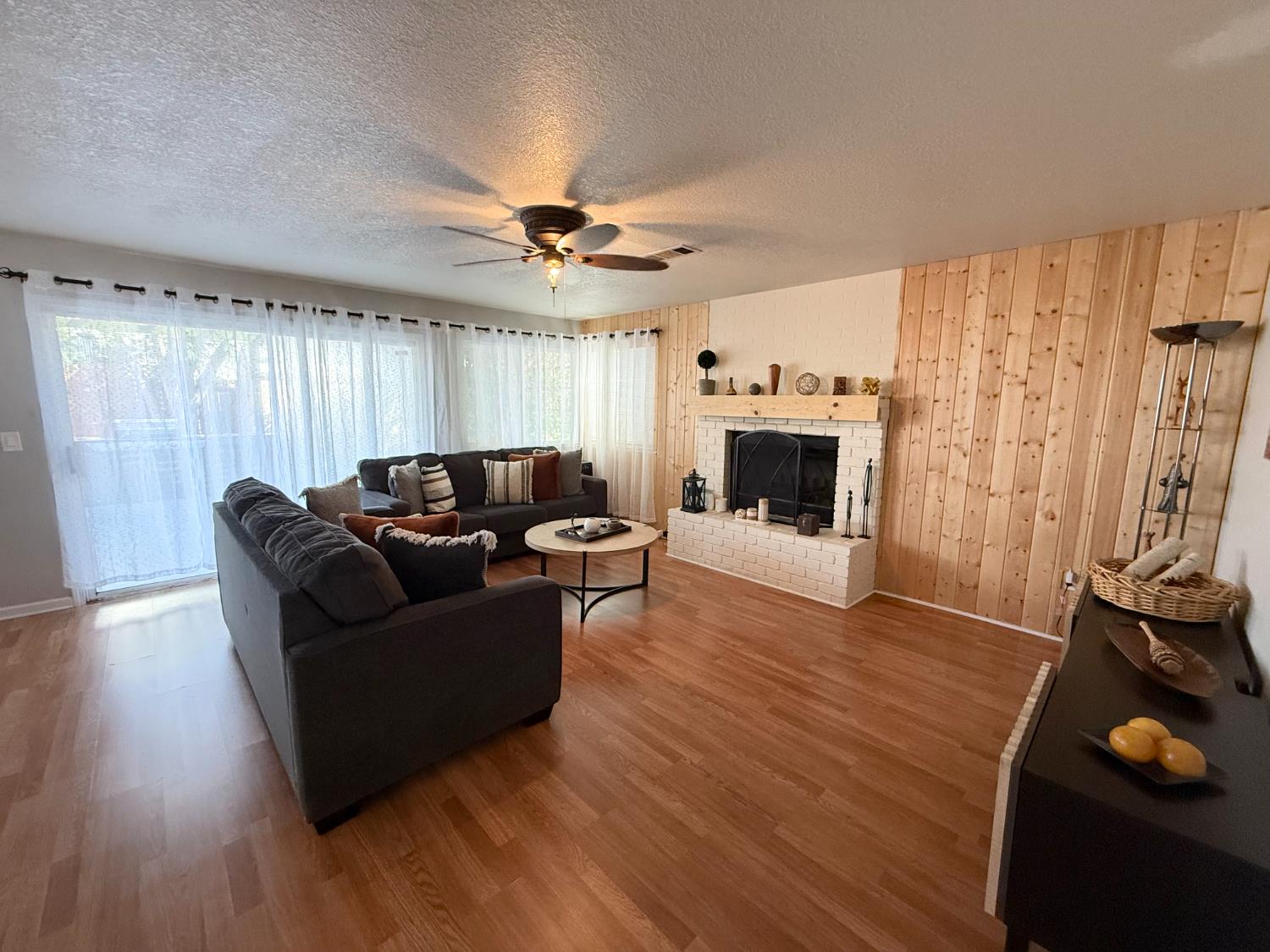 1010 Neal St, Los Banos, CA 93635