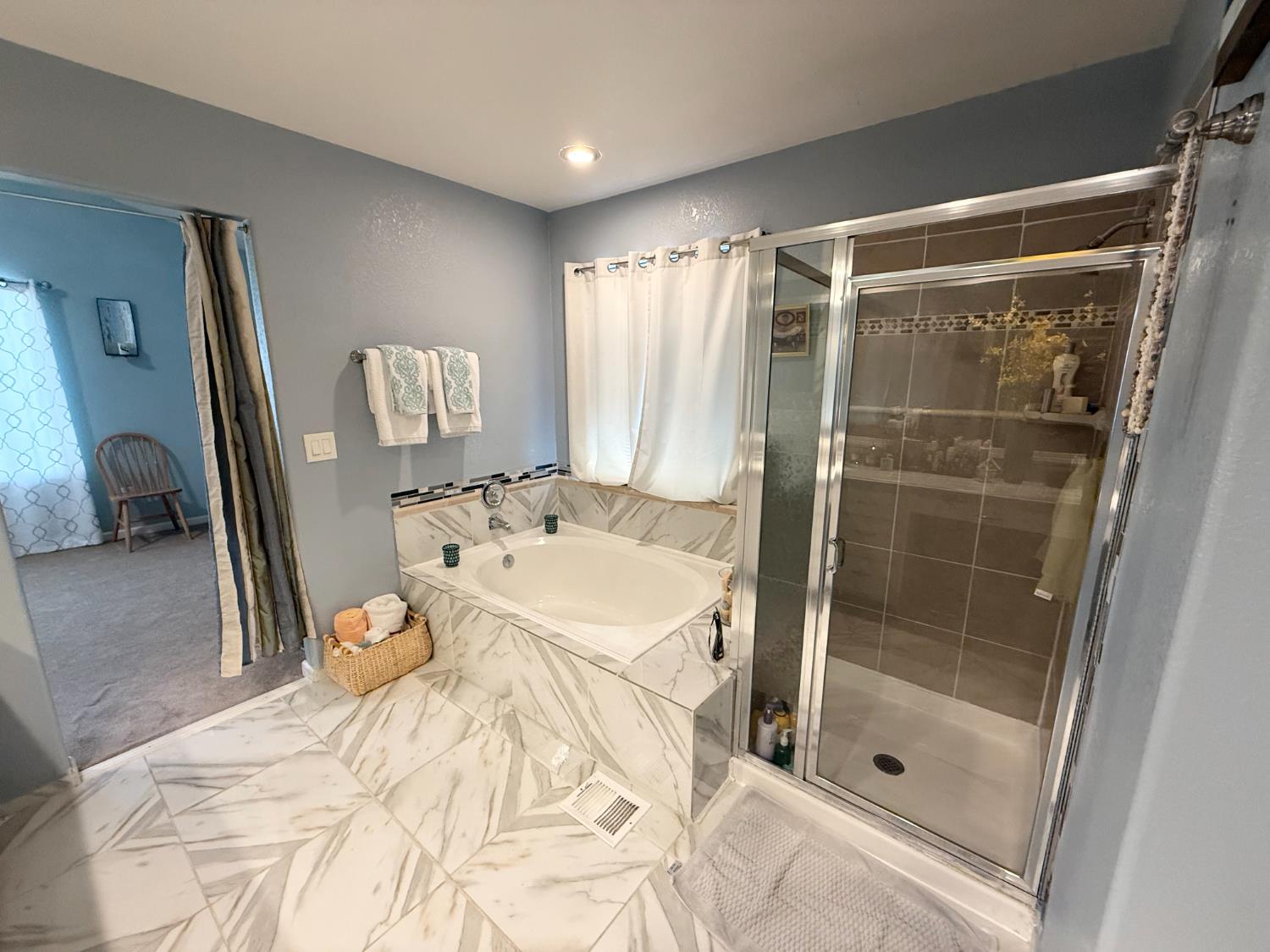 1010 Neal St, Los Banos, CA 93635