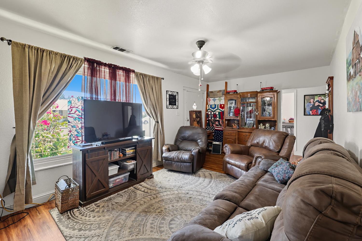 1535 Melrose Ave, Modesto, CA 95350