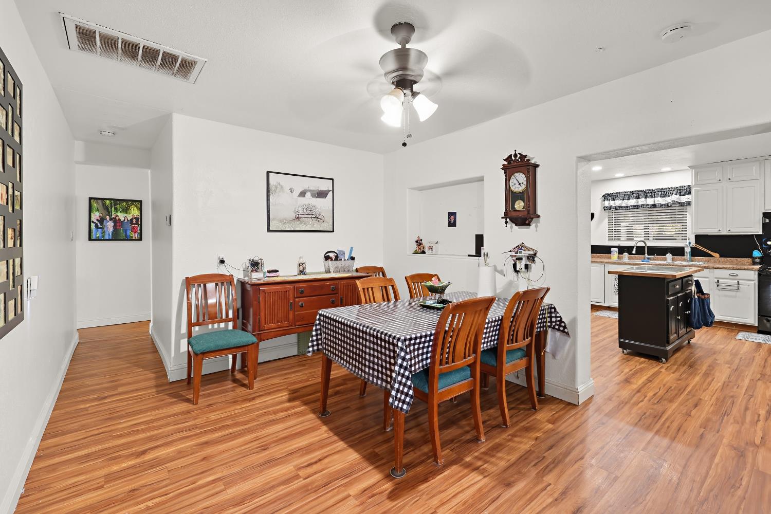 1535 Melrose Ave, Modesto, CA 95350