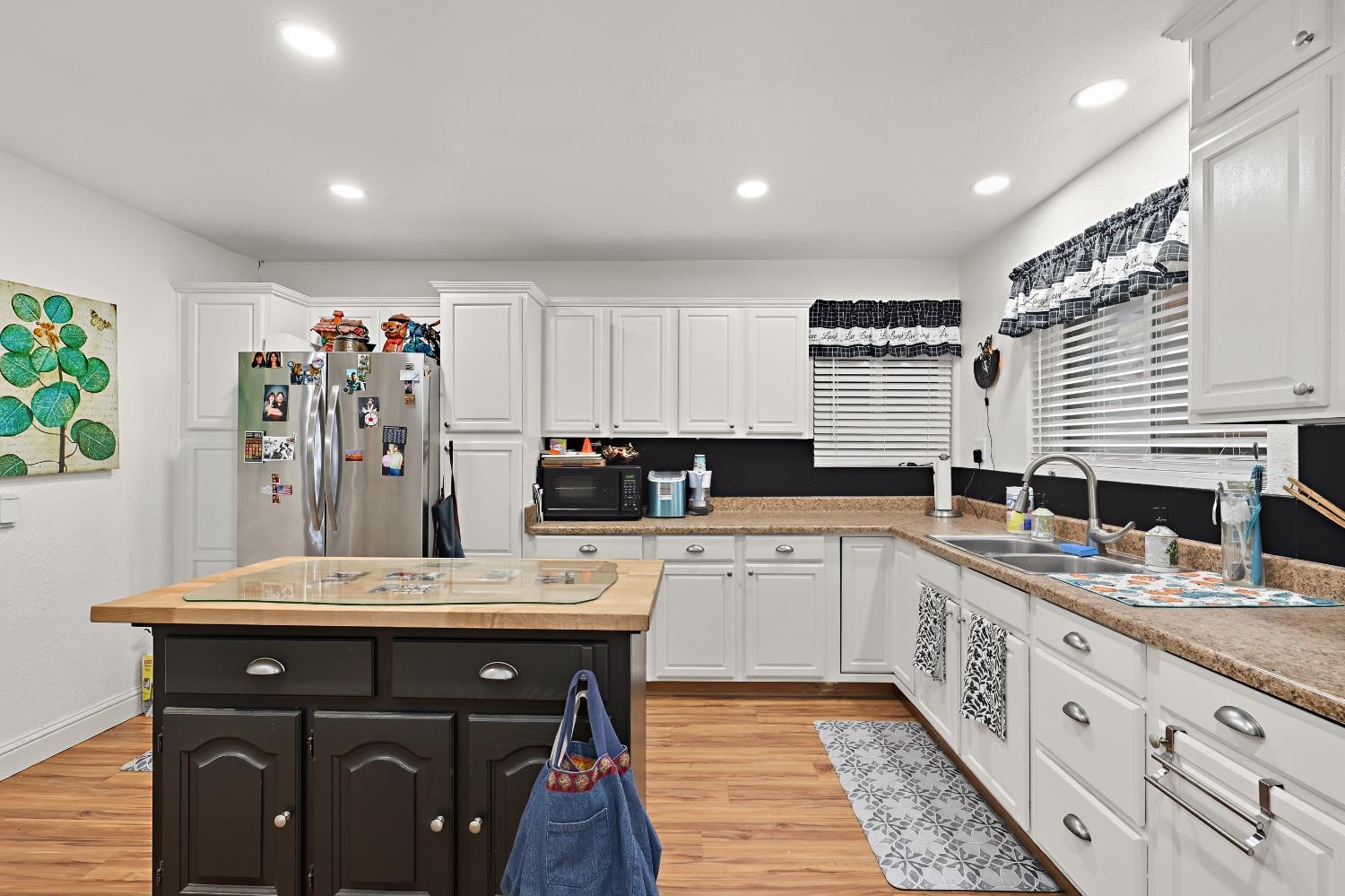 1535 Melrose Ave, Modesto, CA 95350