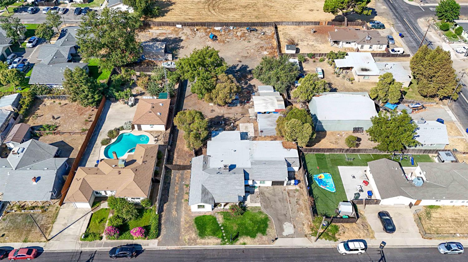 1535 Melrose Ave, Modesto, CA 95350