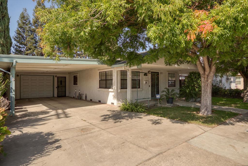 24 N Bryan Ave, Oakdale, CA 95361