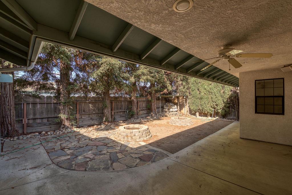 24 N Bryan Ave, Oakdale, CA 95361