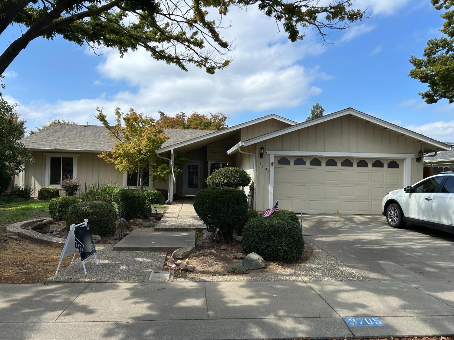 3705 Kona Oak Dr, Modesto, CA 95355