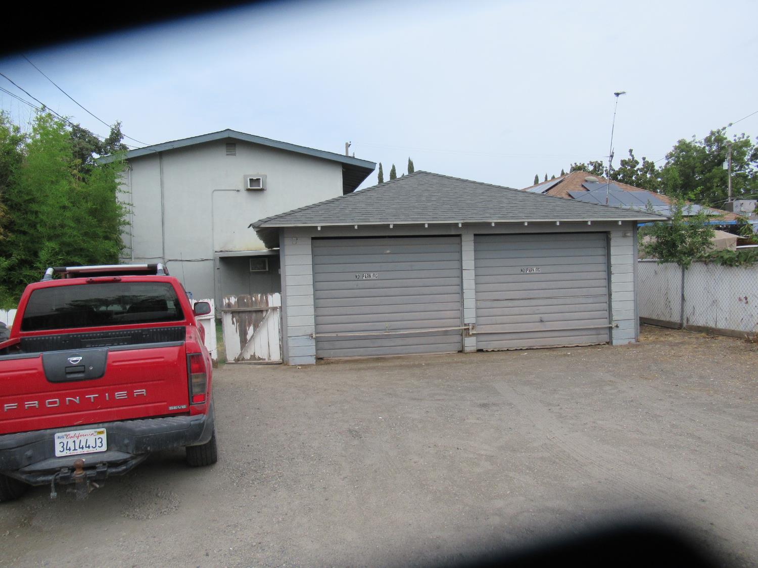 325 W H St, Oakdale, CA 95361