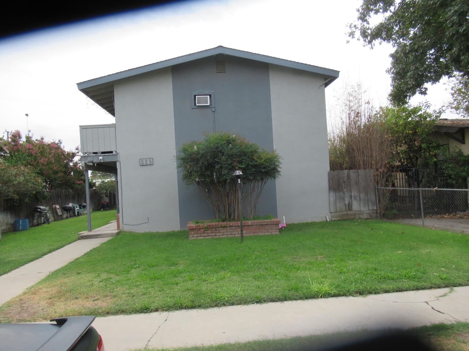 325 W H St, Oakdale, CA 95361