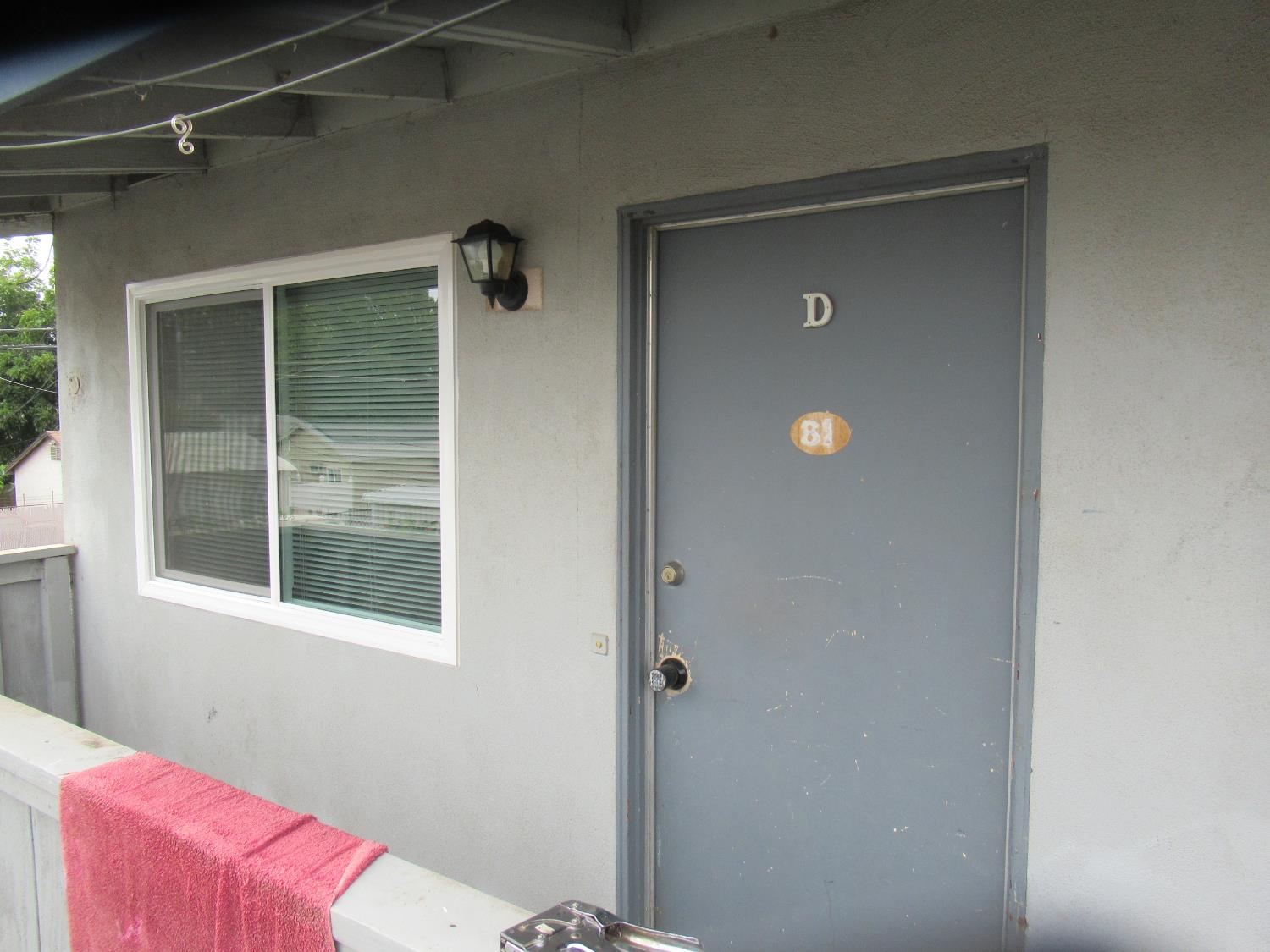 325 W H St, Oakdale, CA 95361