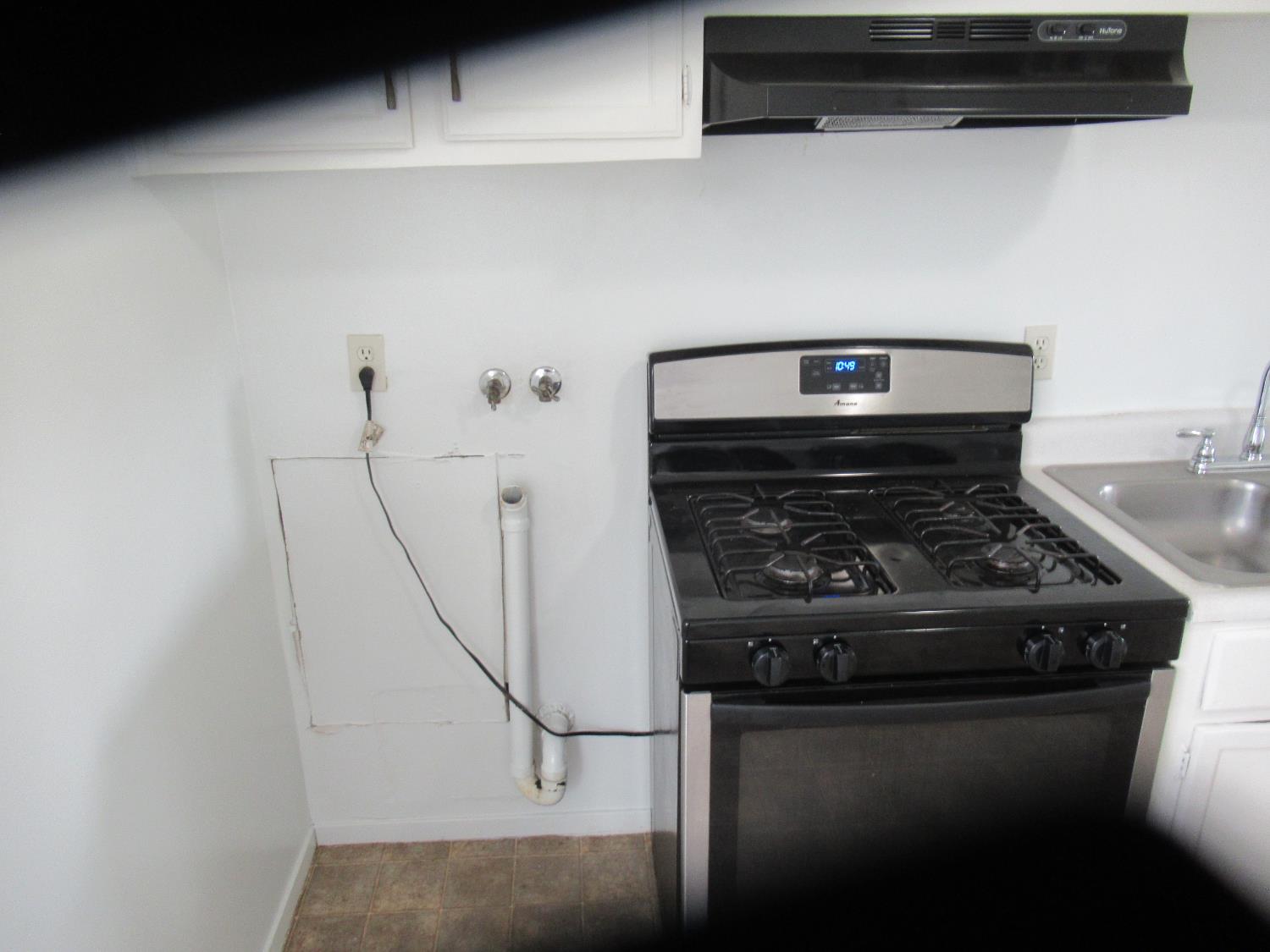 325 W H St, Oakdale, CA 95361