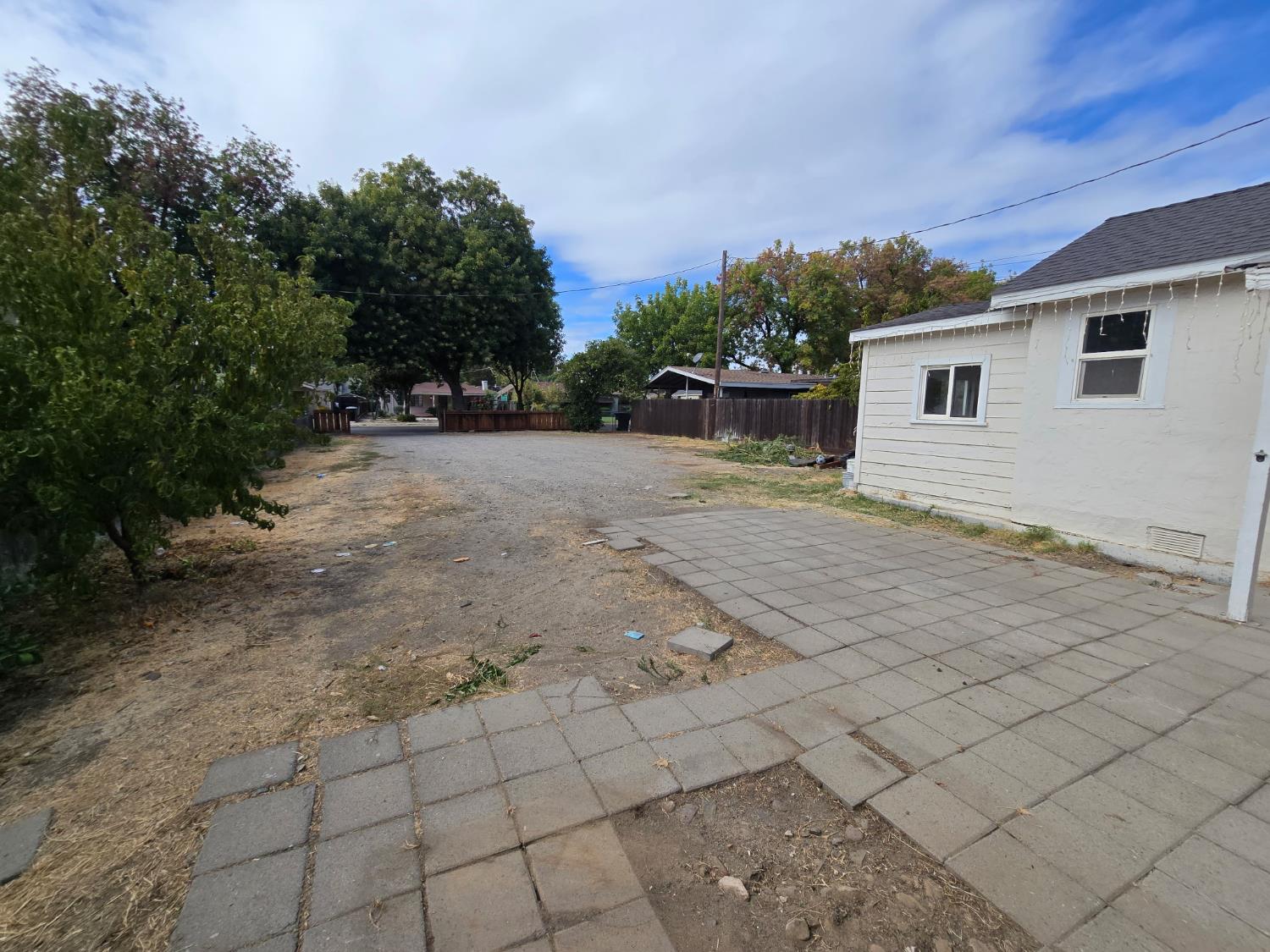 334 Semple St, Modesto, CA 95354