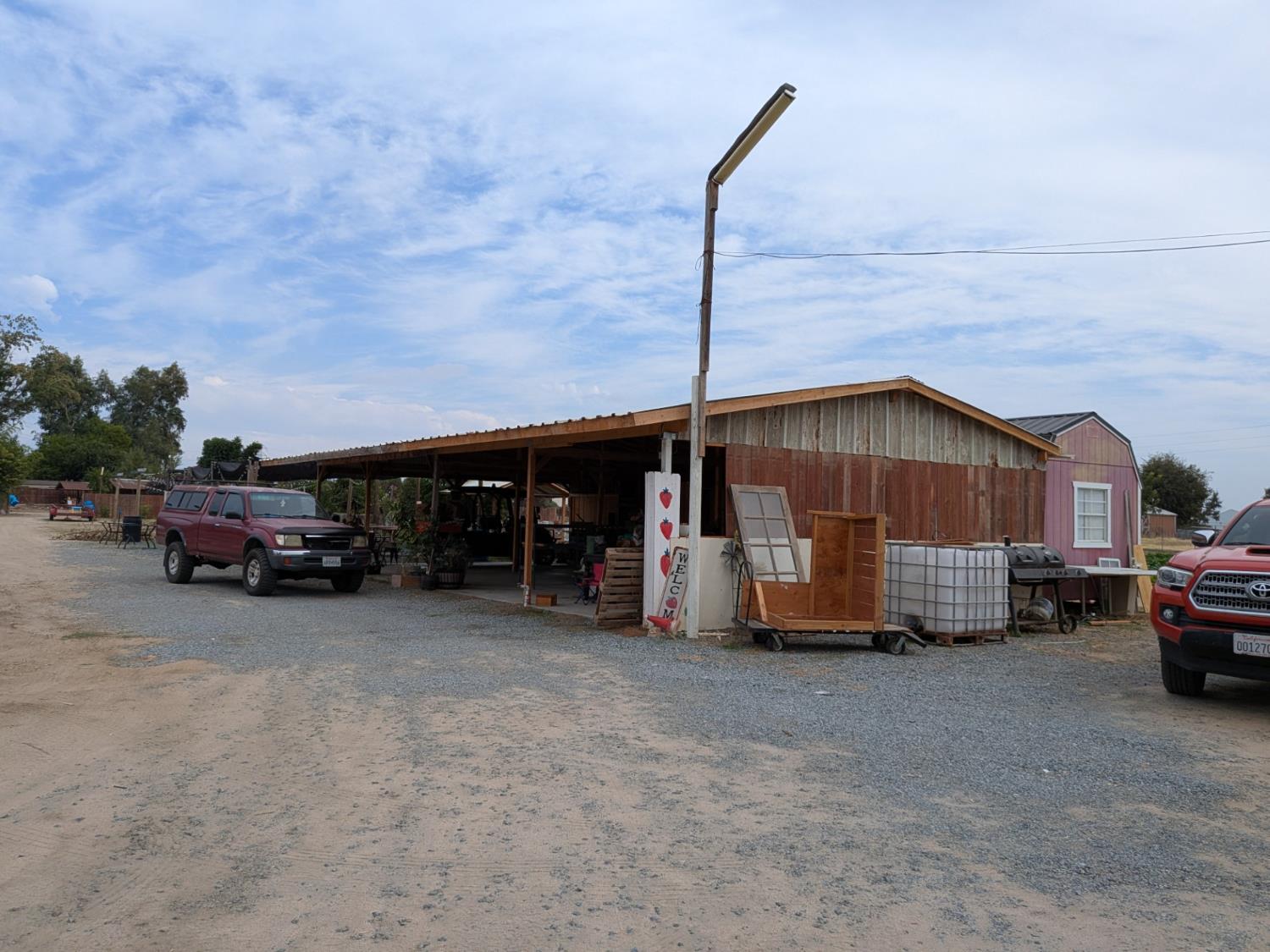 284 S Temperance Ave, Fresno, CA 93727