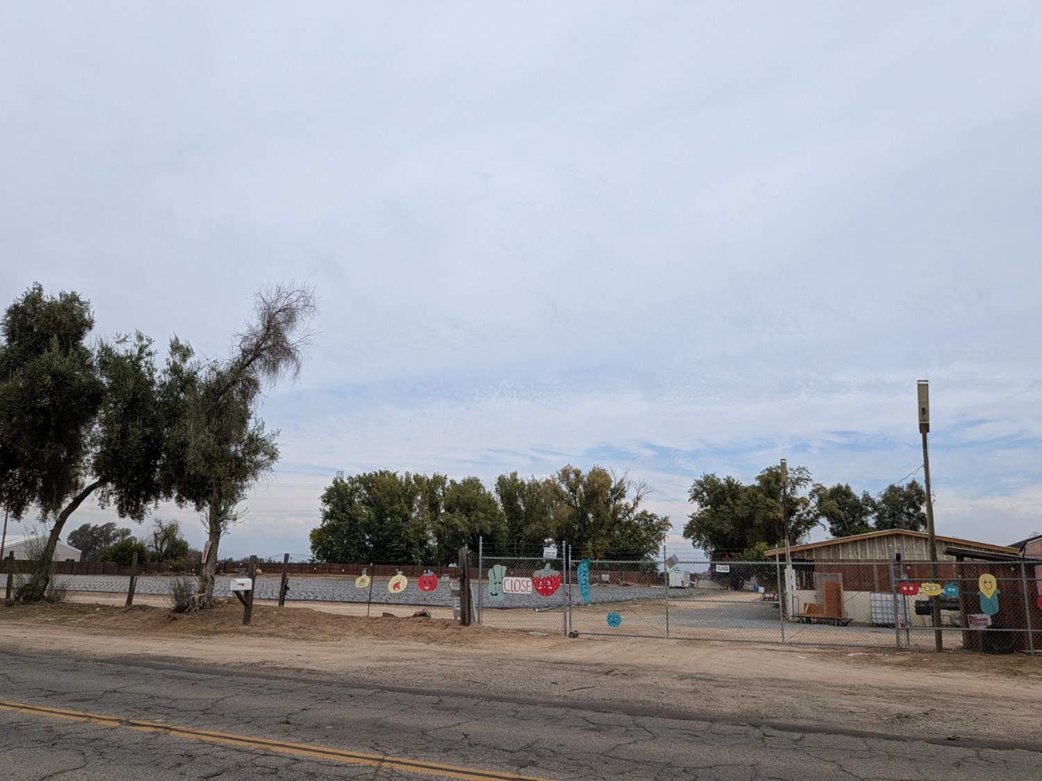 284 S Temperance Ave, Fresno, CA 93727