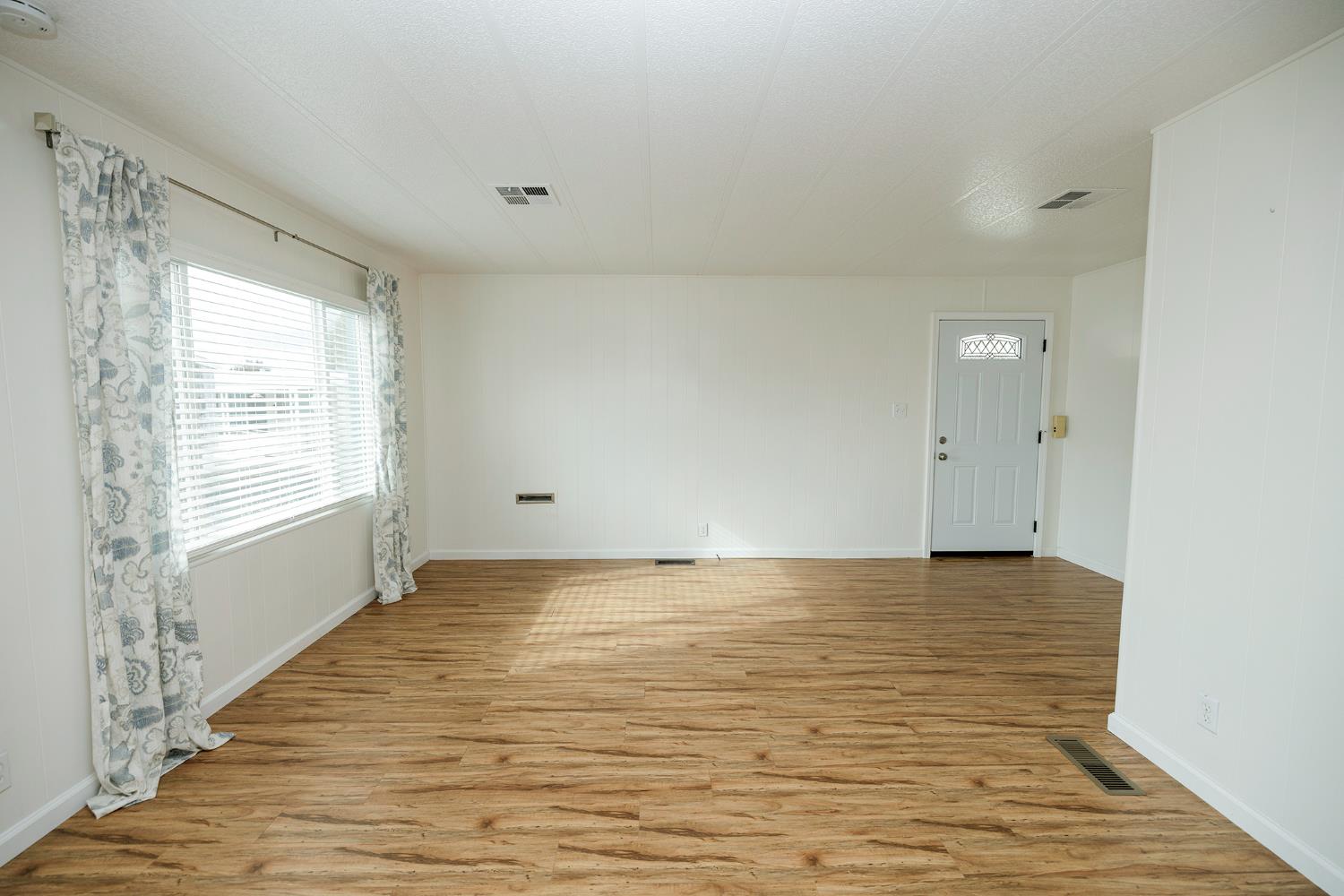 2505 Jackson Ave #194, Escalon, CA 95320