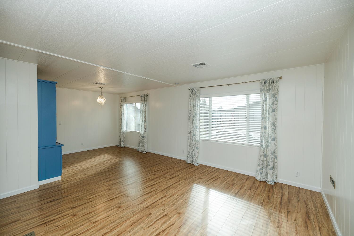 2505 Jackson Ave #194, Escalon, CA 95320