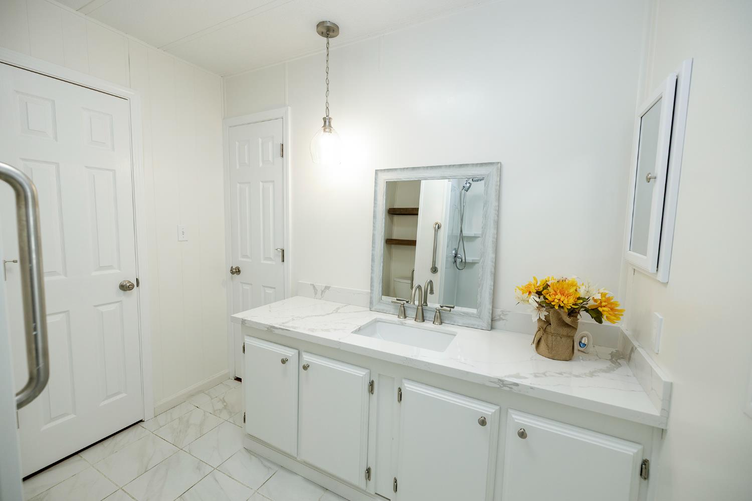 2505 Jackson Ave #194, Escalon, CA 95320