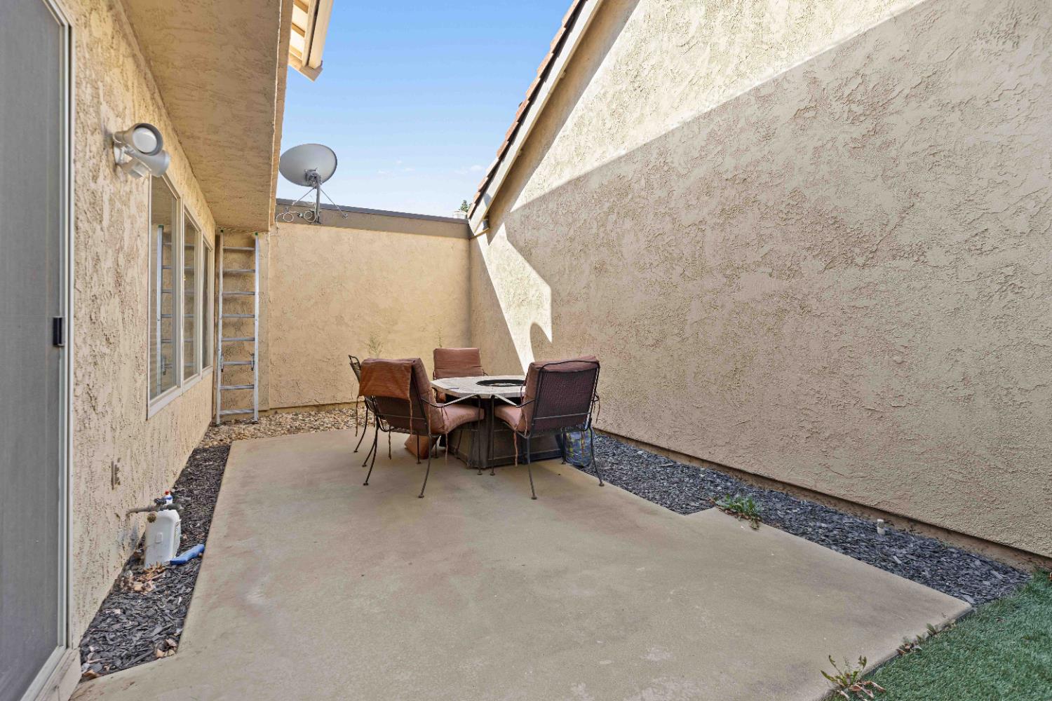 3625 Fawndale Dr, Modesto, CA 95356