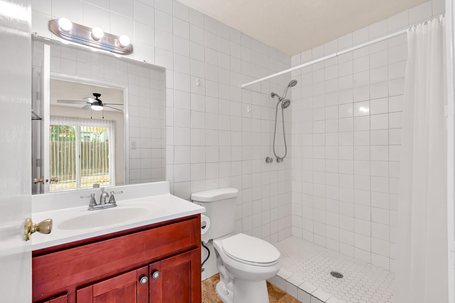 200 Dorita Way, Modesto, CA 95354