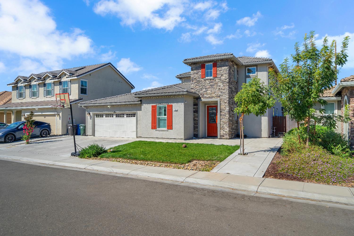 1581 Veteran St, Manteca, CA 95337