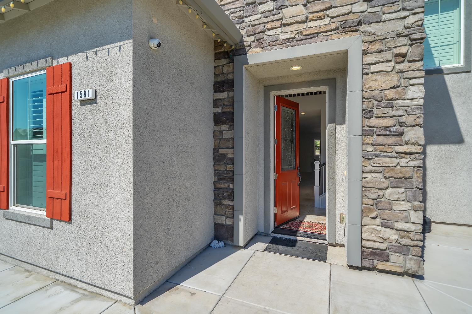 1581 Veteran St, Manteca, CA 95337