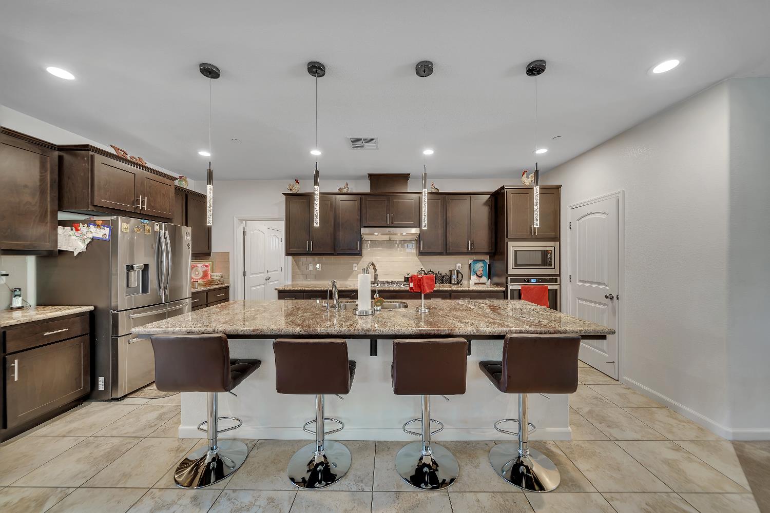 1581 Veteran St, Manteca, CA 95337