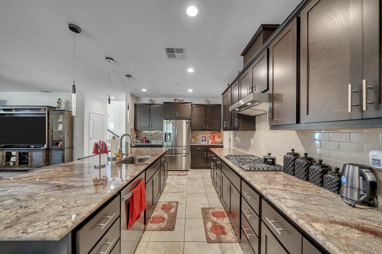 1581 Veteran St, Manteca, CA 95337