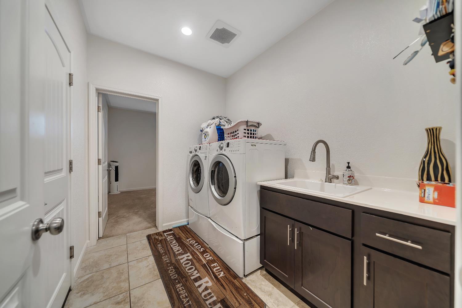 1581 Veteran St, Manteca, CA 95337