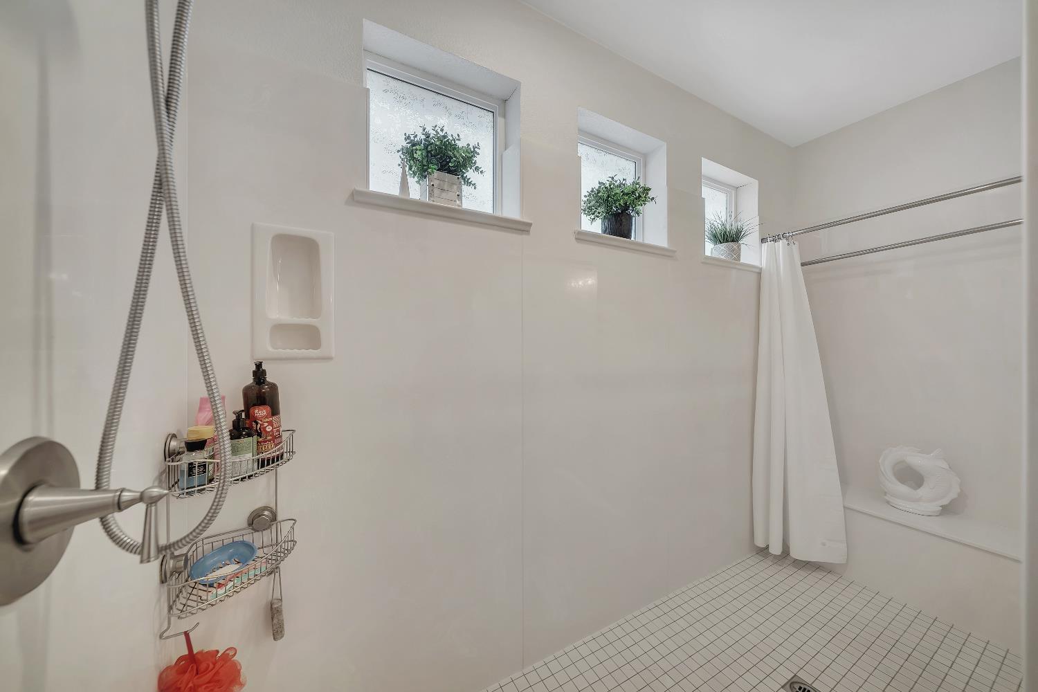 1581 Veteran St, Manteca, CA 95337