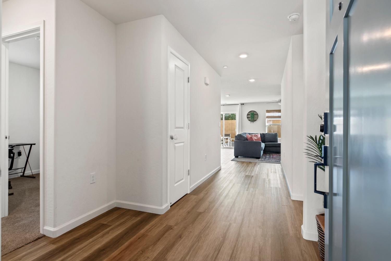 276 Grand View Ct, Merced, CA 95341