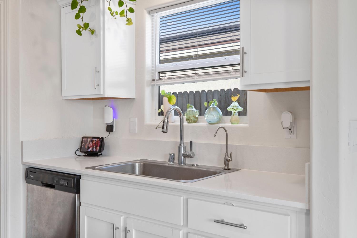 276 Grand View Ct, Merced, CA 95341