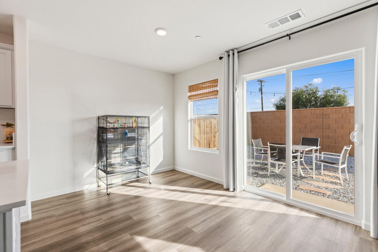 276 Grand View Ct, Merced, CA 95341