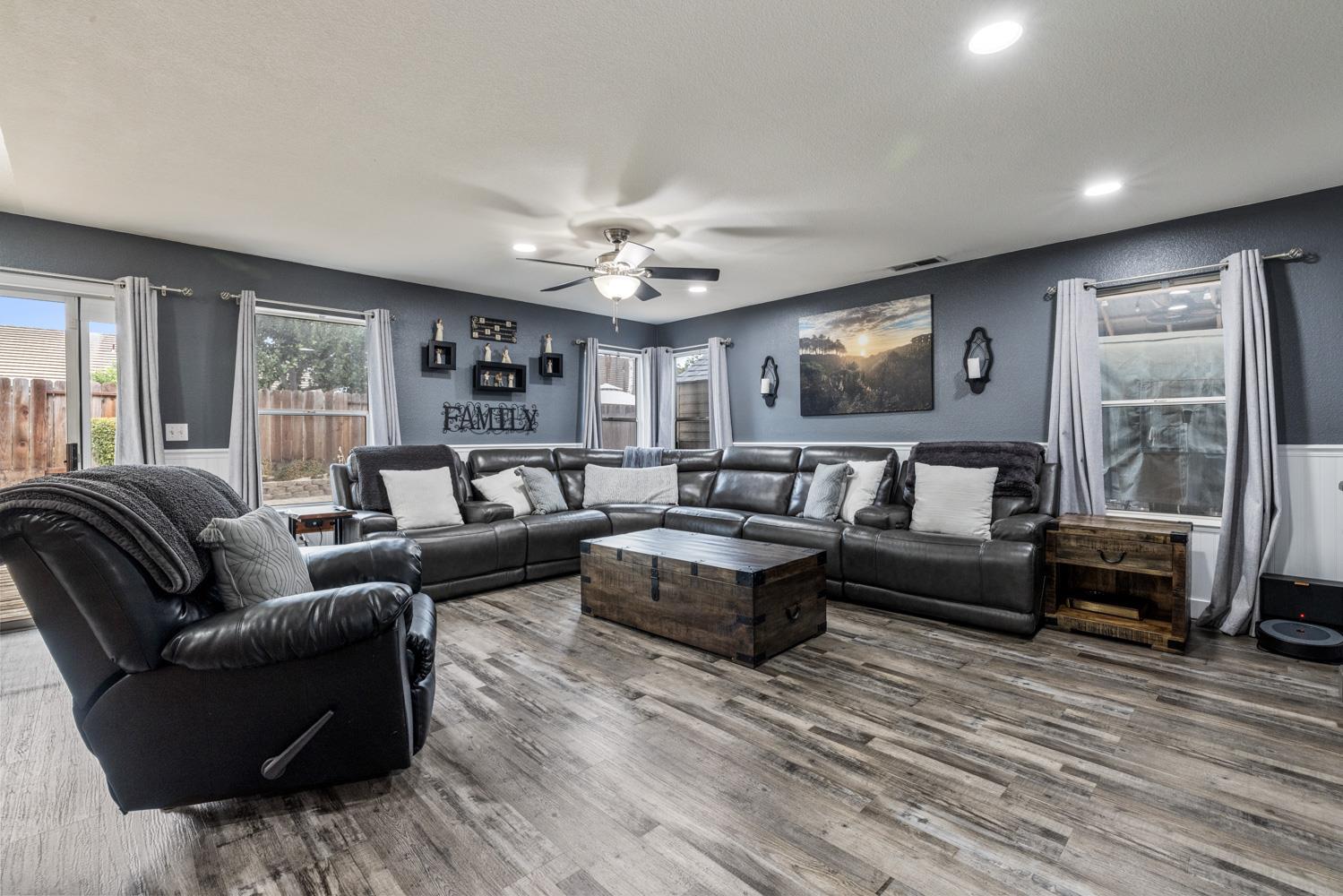 818 Travaille Way, Ripon, CA 95366