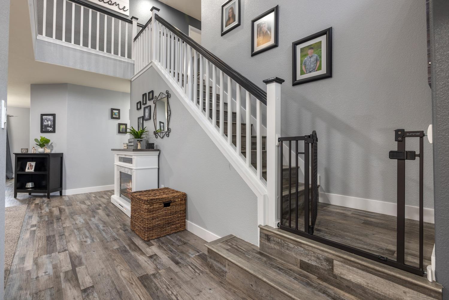 818 Travaille Way, Ripon, CA 95366