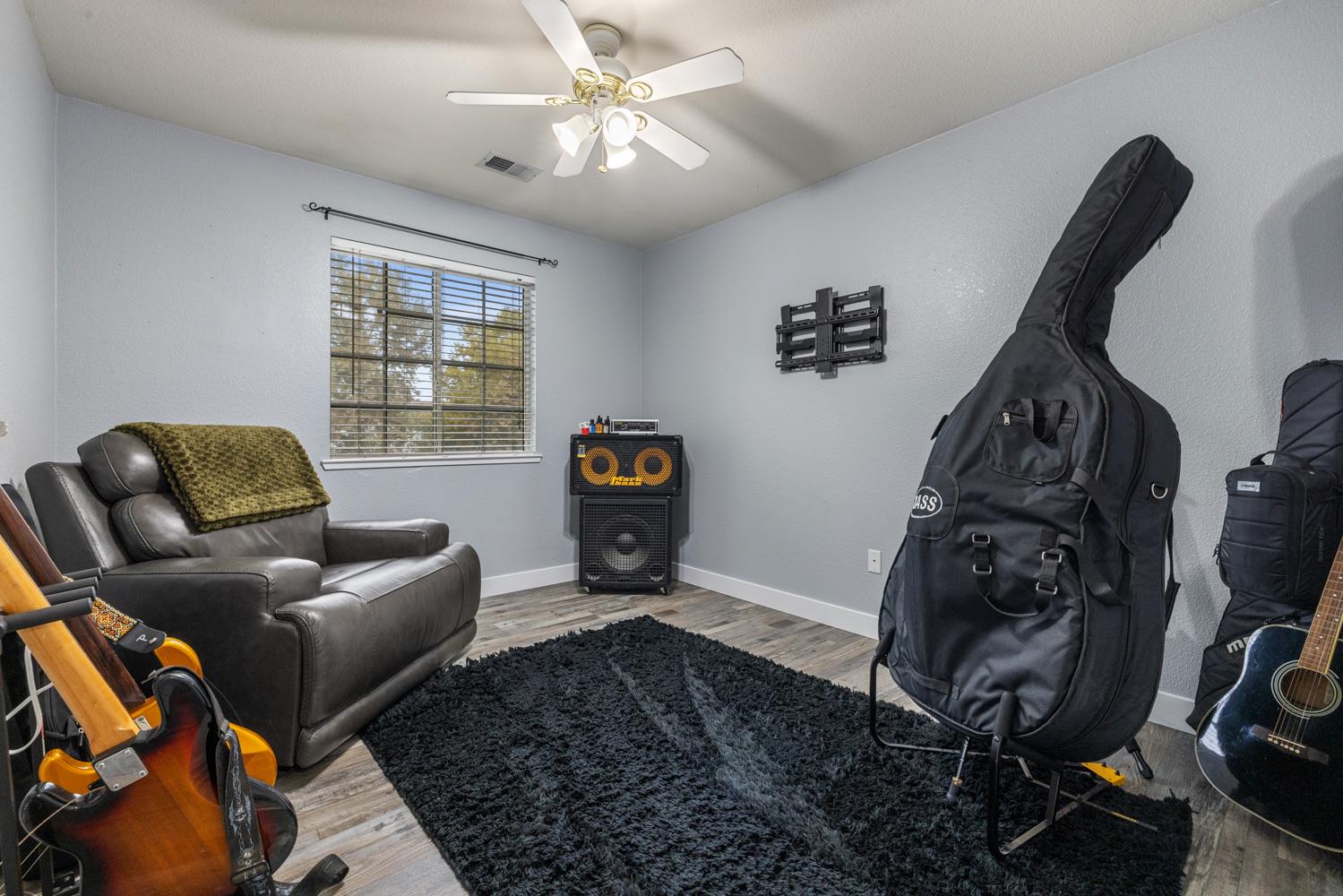 818 Travaille Way, Ripon, CA 95366