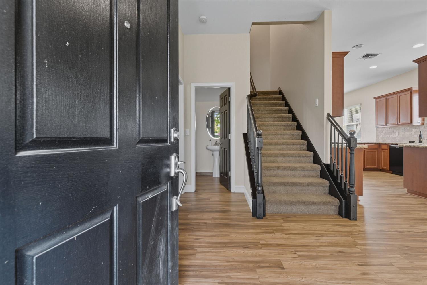 433 Travertine Dr, Ripon, CA 95366