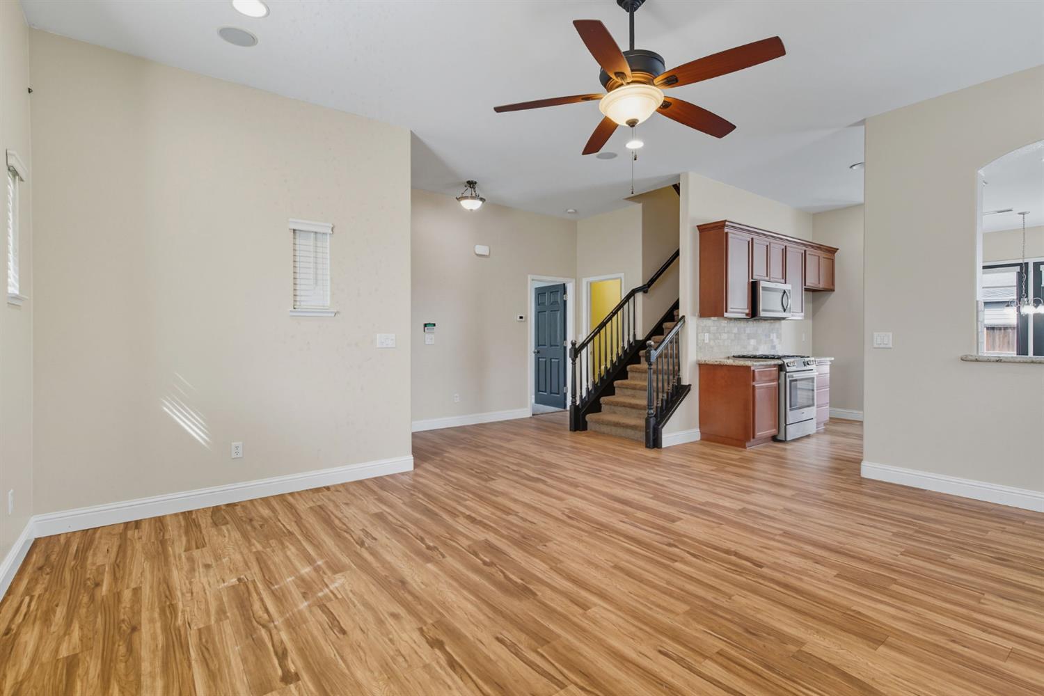 433 Travertine Dr, Ripon, CA 95366