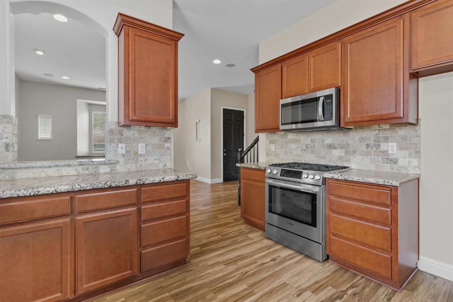 433 Travertine Dr, Ripon, CA 95366