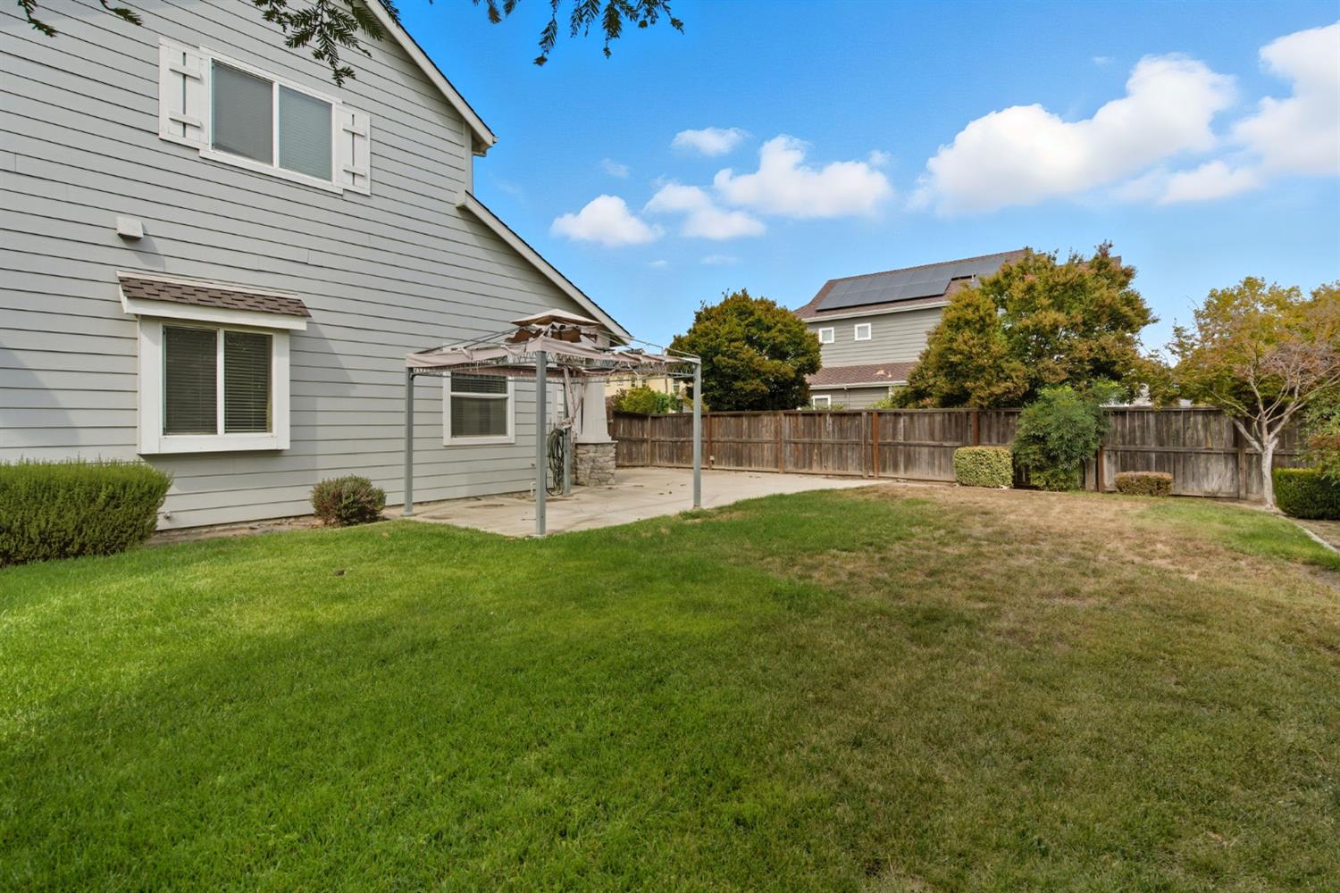 433 Travertine Dr, Ripon, CA 95366