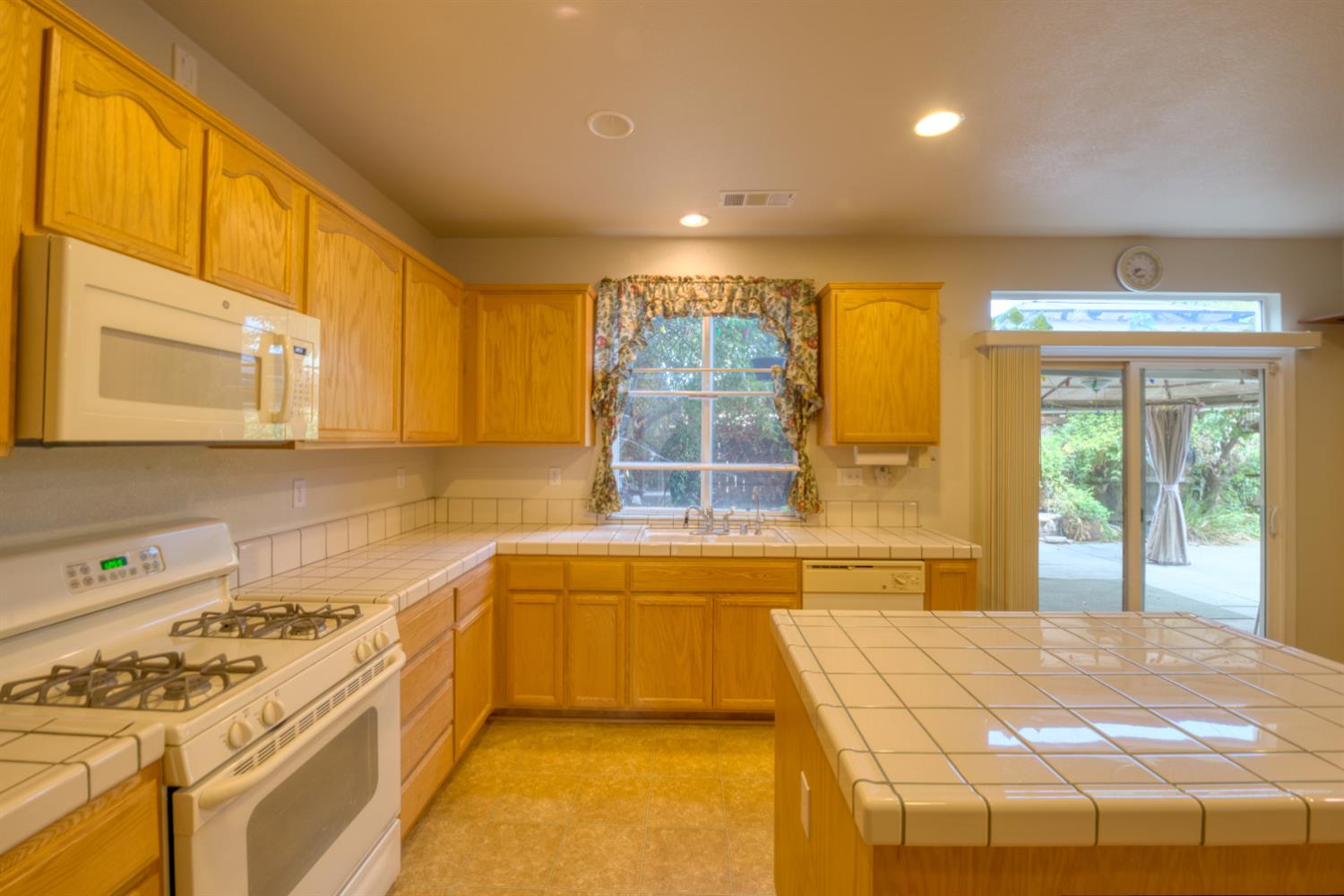 1407 Dylan Creek Dr, Patterson, CA 95363