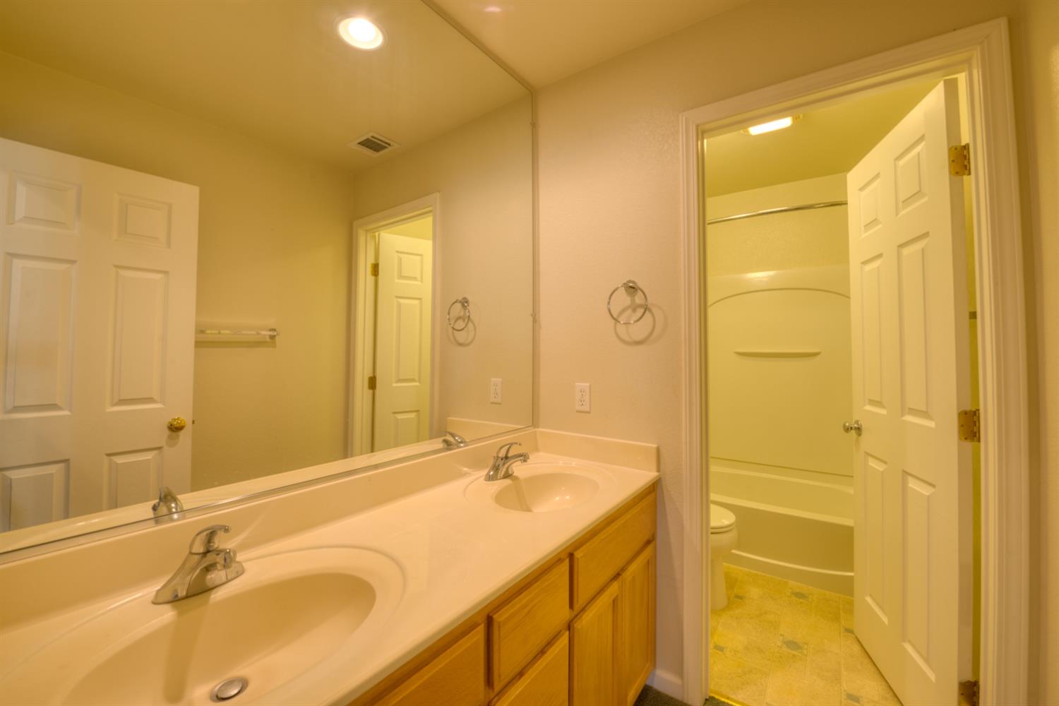 1407 Dylan Creek Dr, Patterson, CA 95363