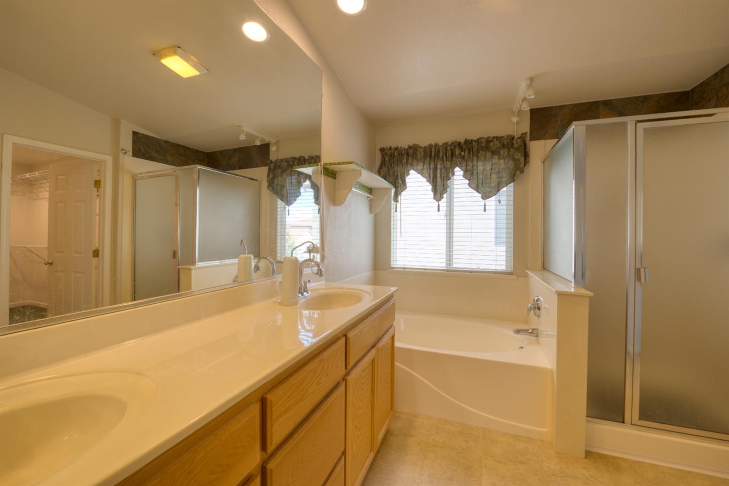 1407 Dylan Creek Dr, Patterson, CA 95363