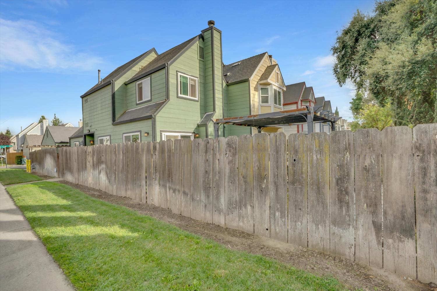 463 Golf Cir #W, Manteca, CA 95337