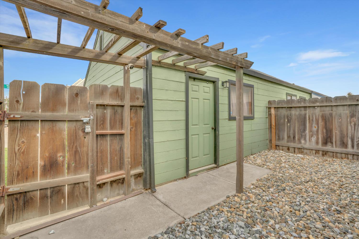 463 Golf Cir #W, Manteca, CA 95337